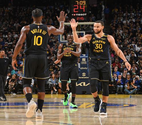 小法：莫拉塔缺少进球但值得支持，希望科莫某天会被人们认可（法布雷加斯：尽管莫拉塔进球不多仍值得力挺，盼科莫终获认可）