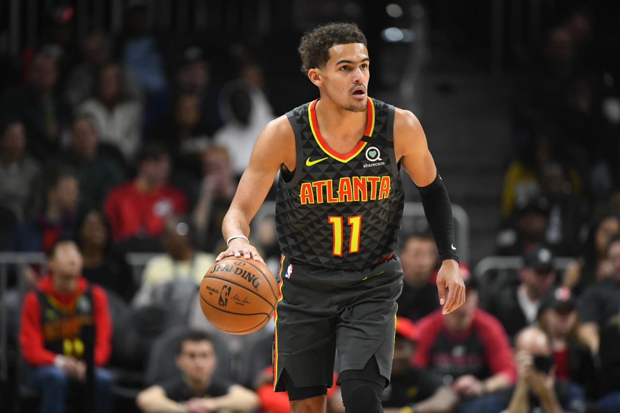 足球队员饮食与恢复计划（足球运动员营养与康复方案）