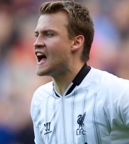 名记：恩昆库因伤将缺席周一训练，切尔西已同意他推迟回归（恩昆库因伤无缘周一训练，切尔西批准其延后归队）