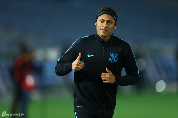 西甲战报：费尔南德斯点射制胜，十人西班牙人1-0十人巴列卡诺（西甲：费尔南德斯点球建功，10人西班牙人1-0险胜10人巴列卡诺）