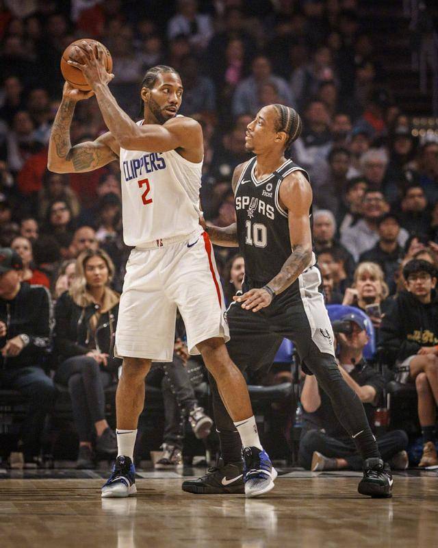 欧冠进球榜更新：莱万连续破门,（欧冠射手榜最新：莱万连场建功）