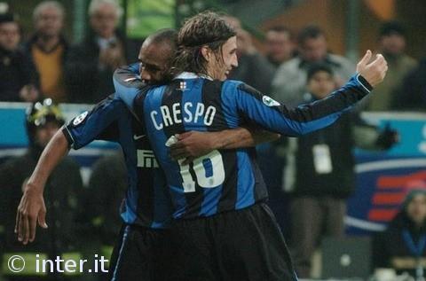 非人类！文班亚马极致个人表演打爆雷霆双塔主宰比赛，全场沸腾（文班亚马怪物级个人秀碾压雷霆双塔，统治力引爆全场）