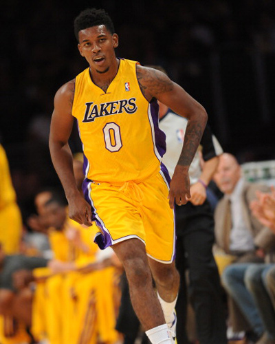 远藤航晒照感谢日本球迷：非常感谢大家的热烈支持（远藤航晒照致谢日本球迷：衷心感谢大家的热情支持）