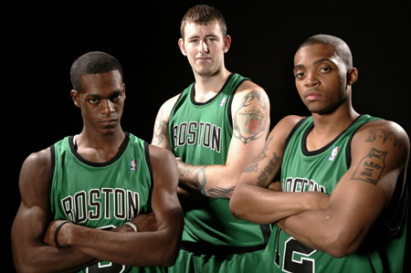 告别库明加？勇士酝酿三方交易！冠军锋线或联手库里，冲击第5冠（勇士策划三方换将？或送走库明加，冠军级锋线有望携手库里冲击第五冠）